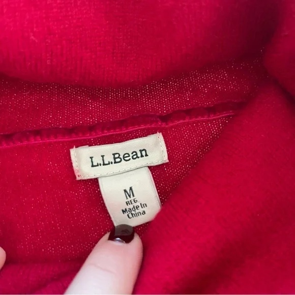 L.L. Bean 100% Cashmere Cowl Neck Sweater Red Size M Quiet Luxury Classic Soft - Picture 3 of 8